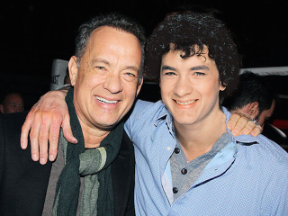 Illustration for article titled Hilarious photos make Oscar nominees pose with their younger selves